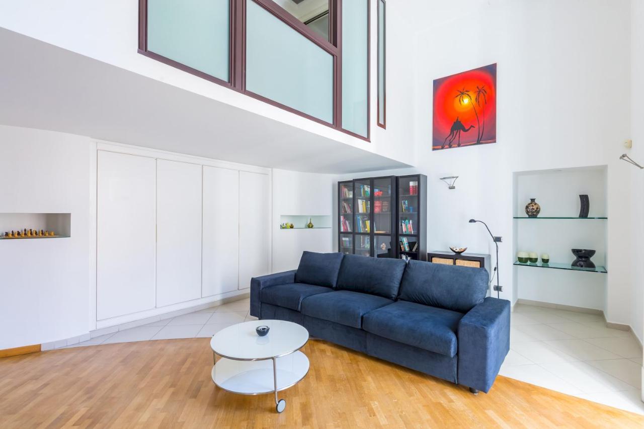 Design & Studio Duplex At National Museum Naples Luaran gambar
