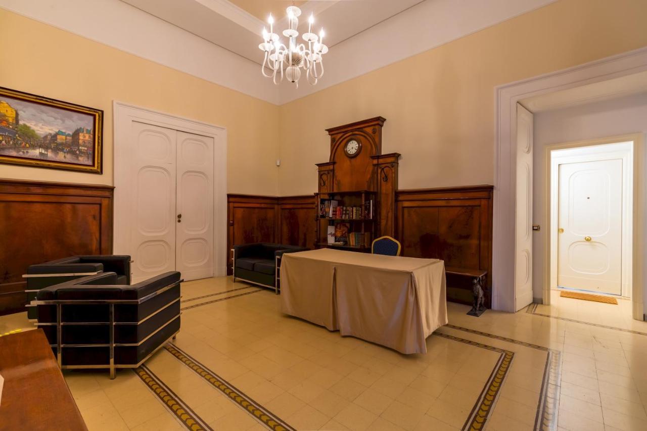 Design & Studio Duplex At National Museum Naples Luaran gambar