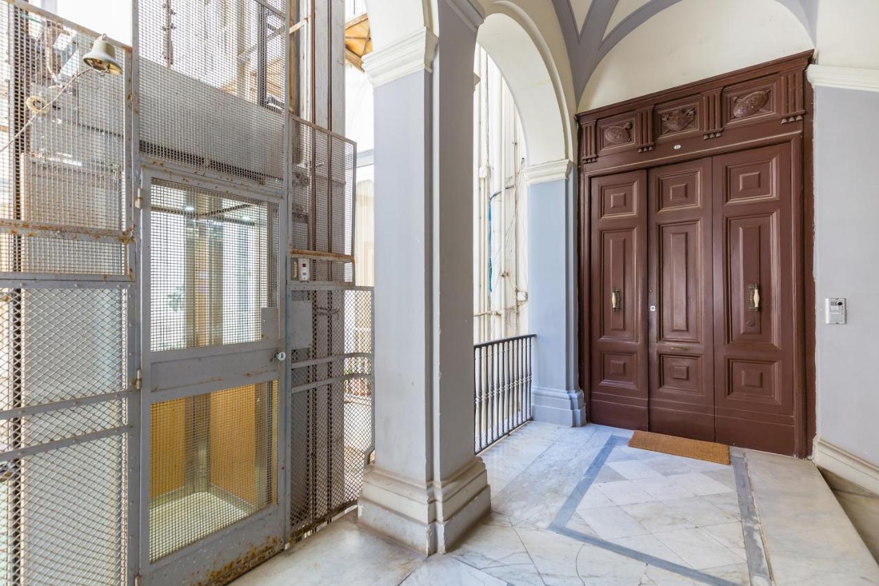 Design & Studio Duplex At National Museum Naples Luaran gambar
